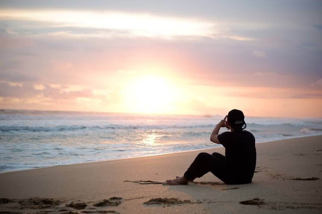 Nikmati sunset di Pantai Pasir Putih PIK 2 Jakarta saat akhir pekan2 (Sumber Photo from instagram.com @dennydeandraputra)