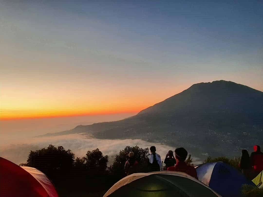 Pemandangan Gunung Andong yang memukau di Jawa Tengah (sumber instagram@gunungandong)