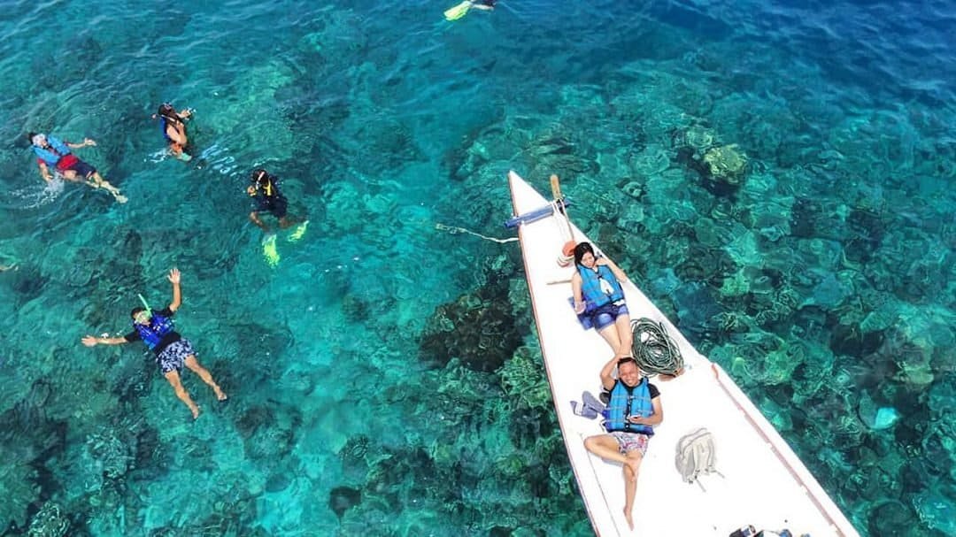 Taman bawah laut di Gosong Cemara (Sumber selasar.com)