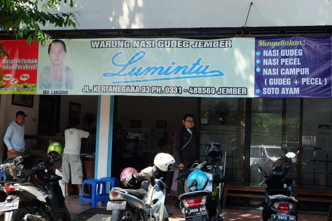 Gudeg Pecel legendaris Warung Nasi Gudeg Jember Lumintu (sumber cewealpukat.com)