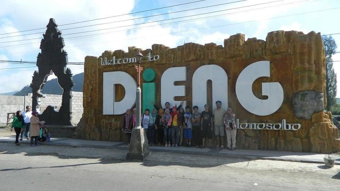 Jasa ojek lokal di Dieng (sumber coretanomen.blogspot.com)