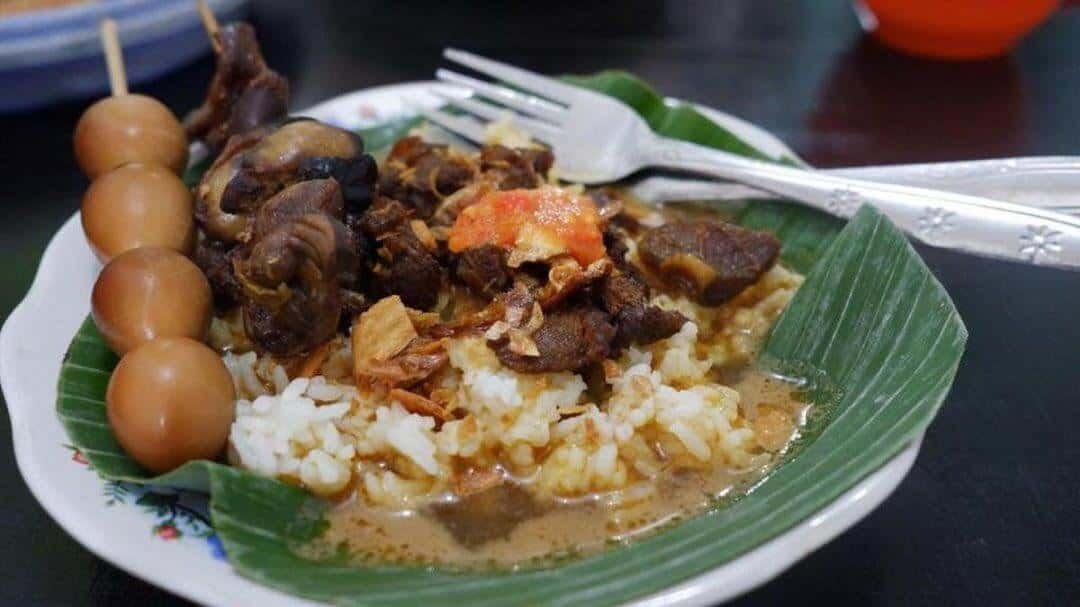 Nasi gandul di Jakarta (sumber liputan6.com)