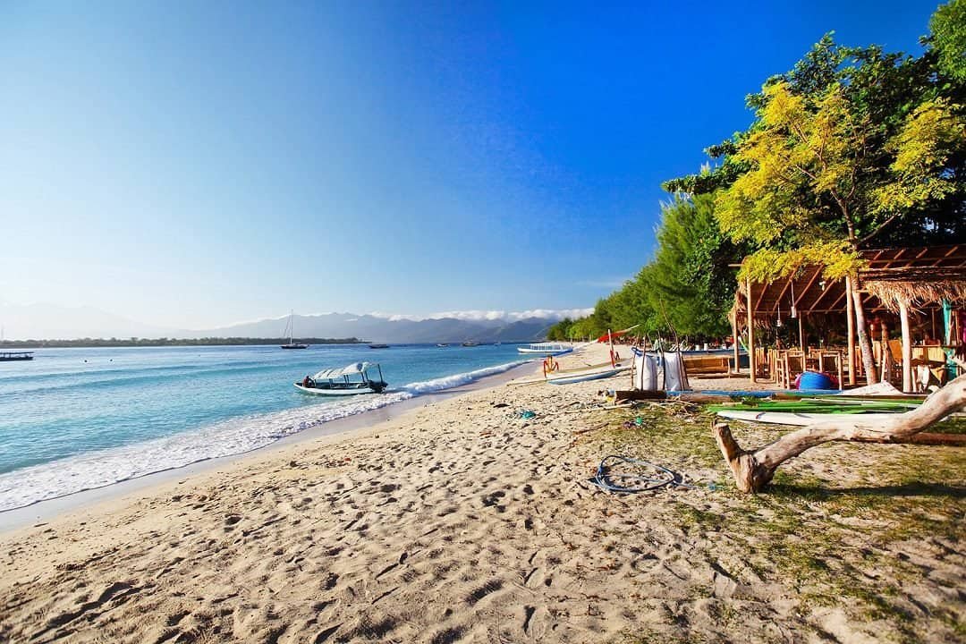 Menikmati eksotisnya keindahan Pulau Gili Trawangan (sumber hotels.com)