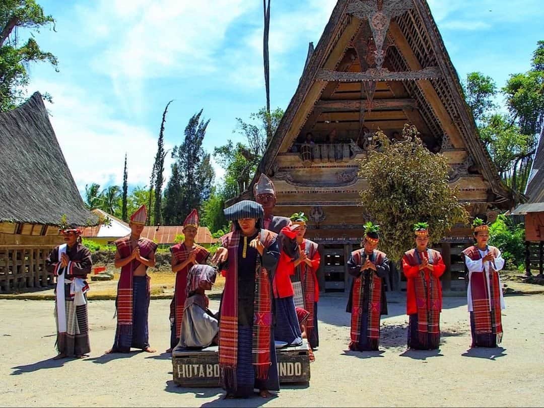 Batak Danao Toba (Sumber sumatra-ecotravel.com)