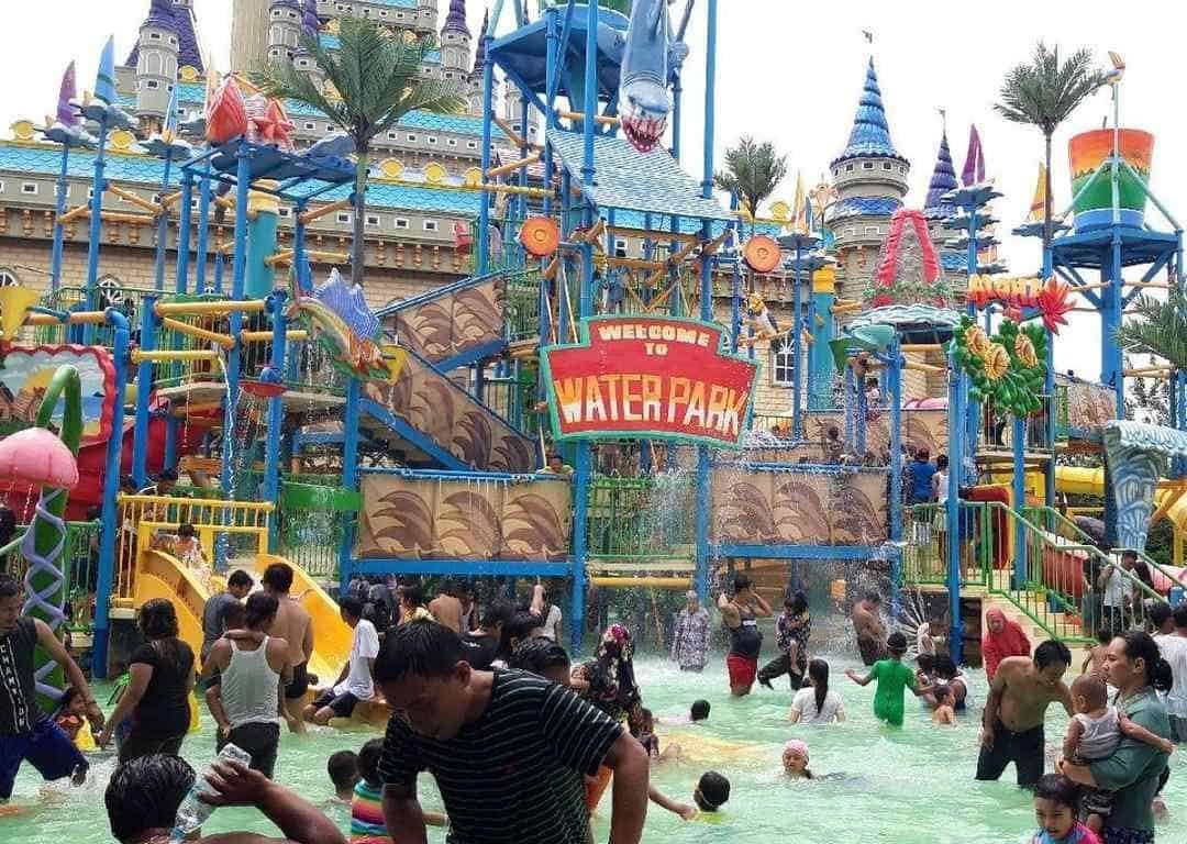 Atlantis Land Surabaya