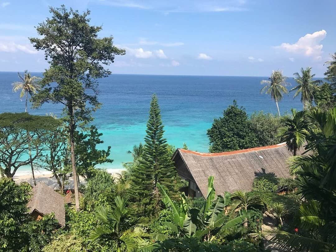 Bersepeda di Pulau Weh (sumber tripadvisor.com)