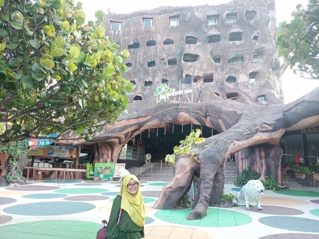 Pohon Inn Batu (sumber anggraenisepti.com)