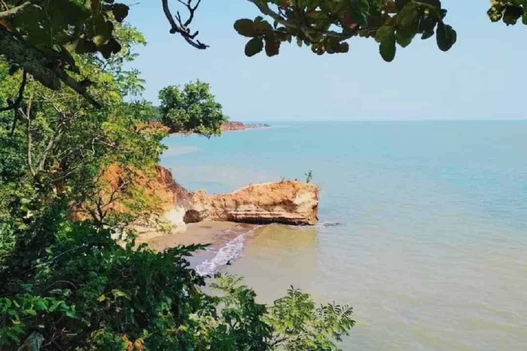 Pantai Punuk Sapi