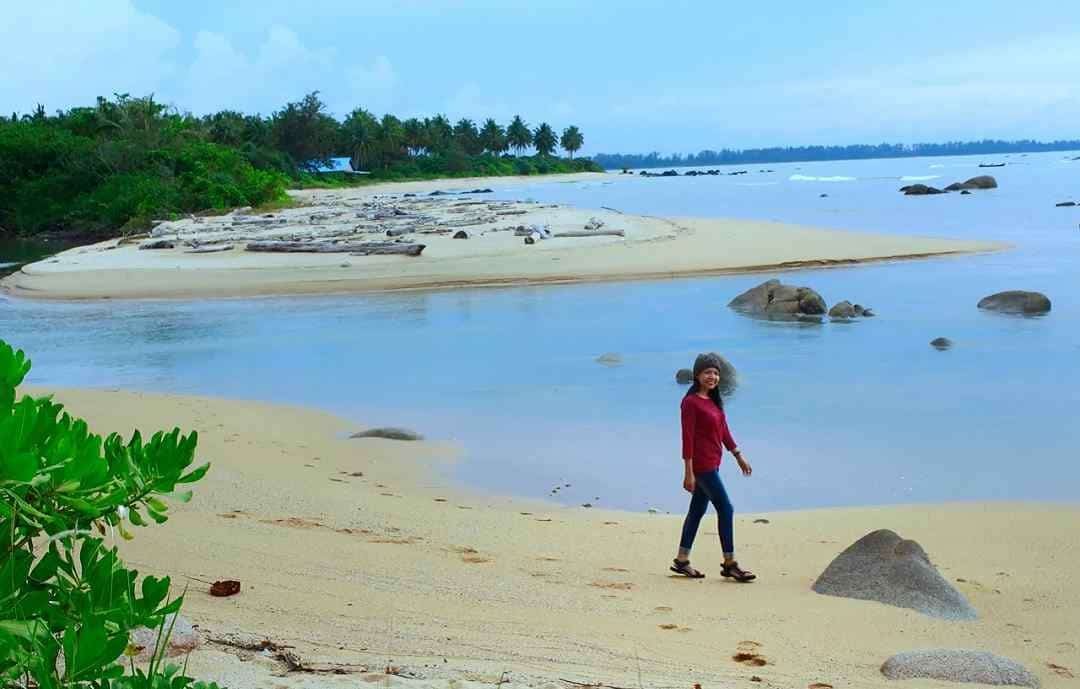 Teluk Atong Bahari