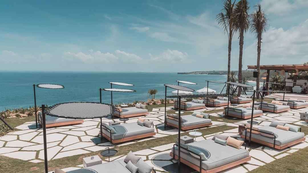 Ulu Cliffhouse Beach Club