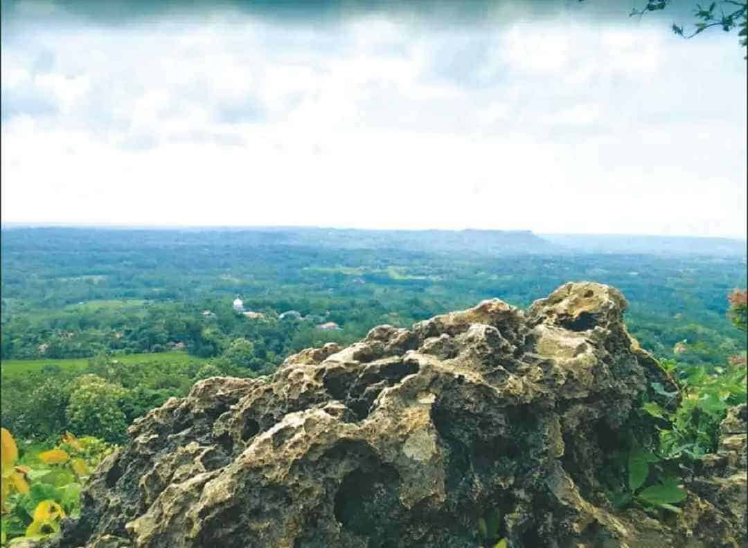 Bukit Geger madura