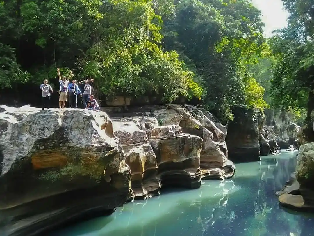 tonjong canyon