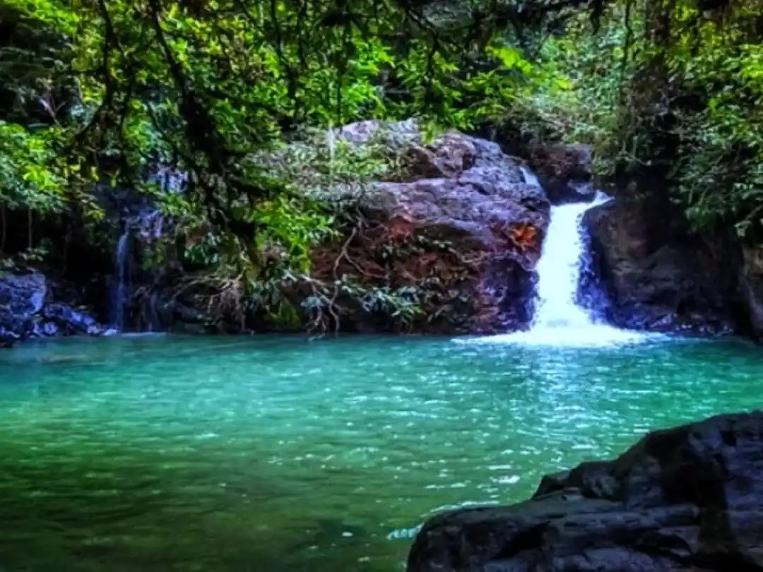 Air Terjun Batu Dinding 