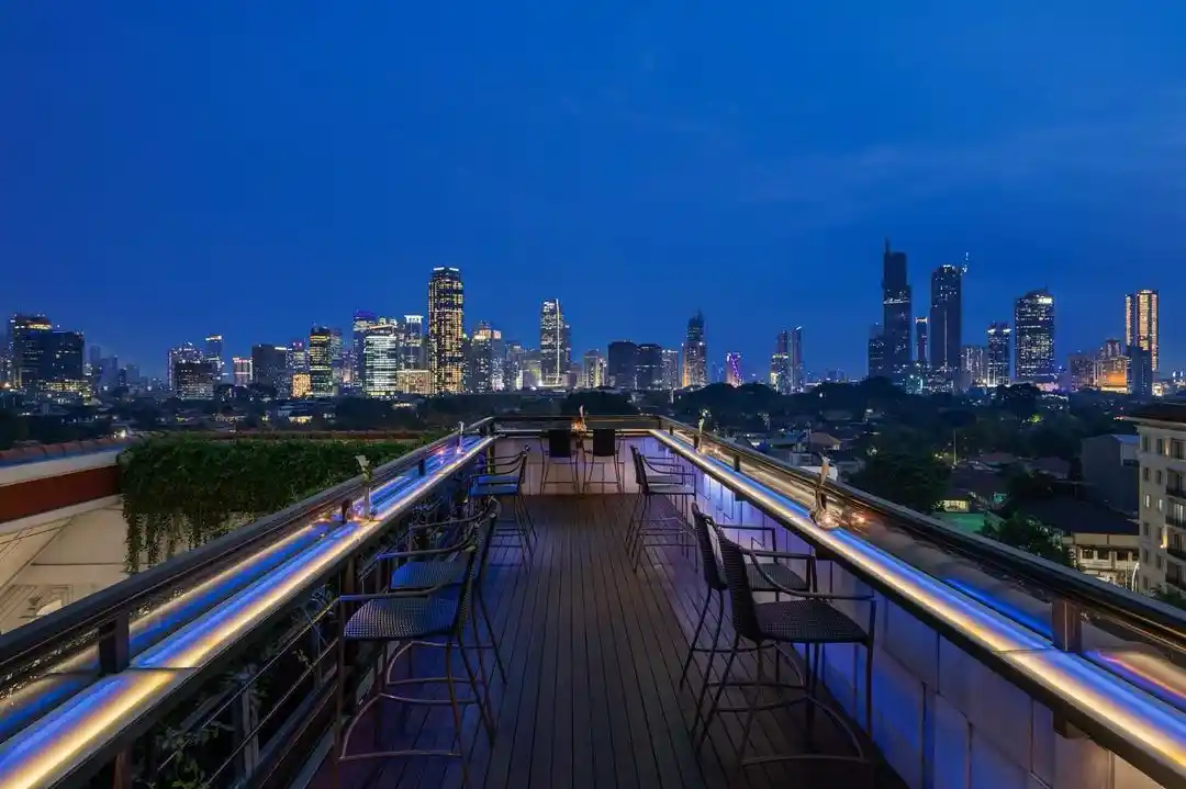 La Vue Rooftop Bar