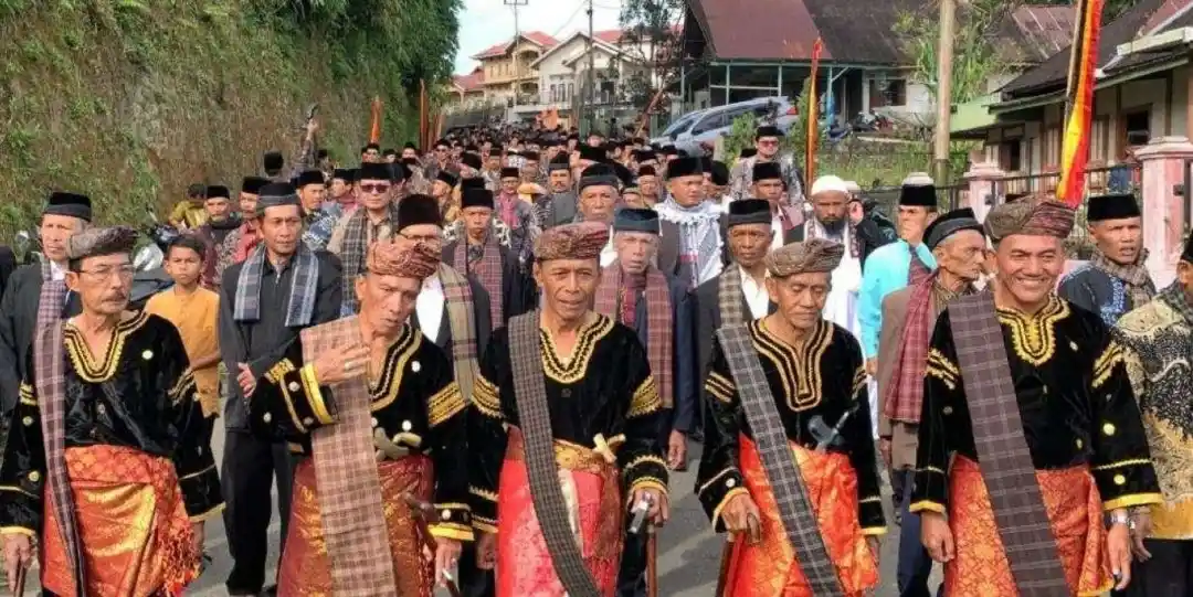 pakaian penghulu sumbar