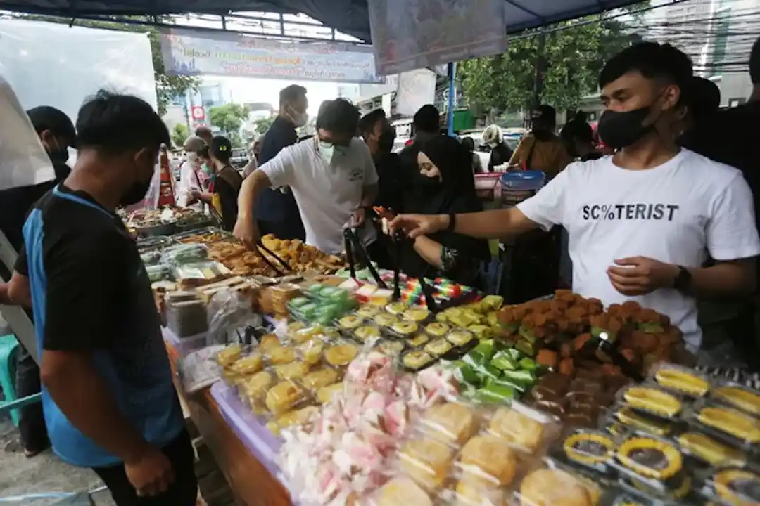 Sentra Takjil Bendungan Hilir