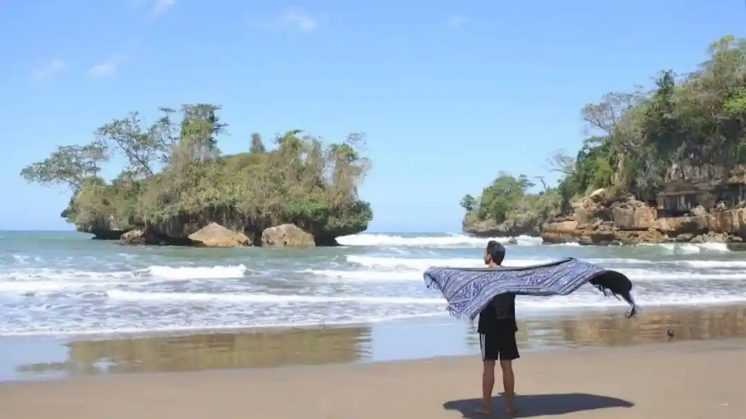 Pantai Pelang Wonocoyo Panggul Trenggalek