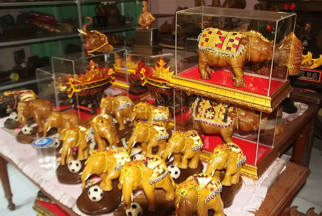 Souvenir Gajah Lampung