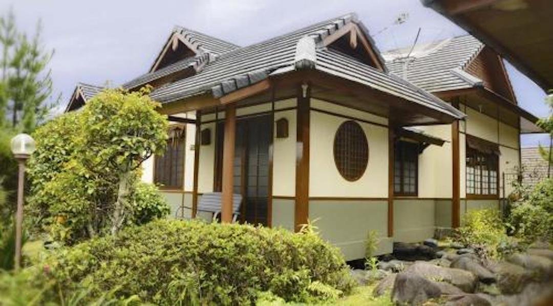 Villa Kota Bunga Ade