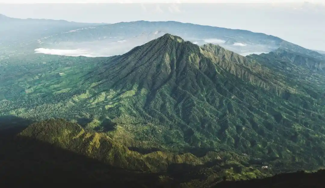 gunung Abang