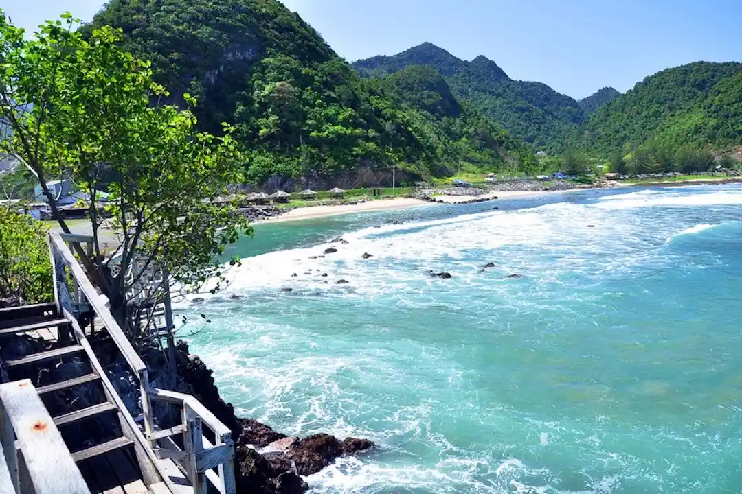 Pantai Lhoknga