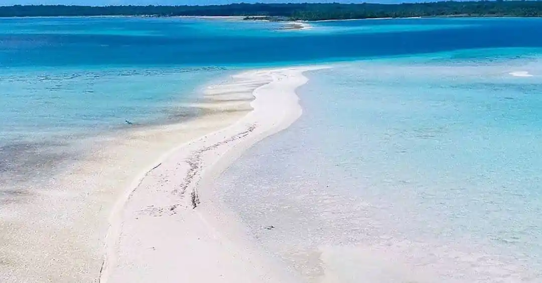 Pasir Timbul Pulau Mansuar