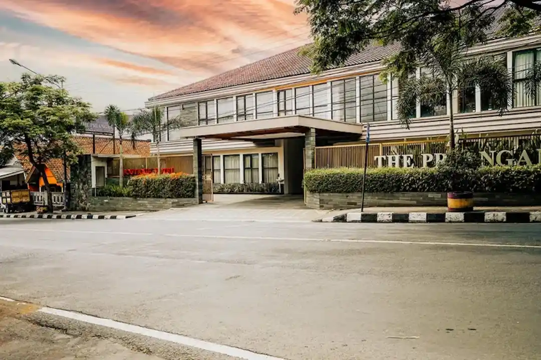 The Priangan Hotel Yos Sudarso
