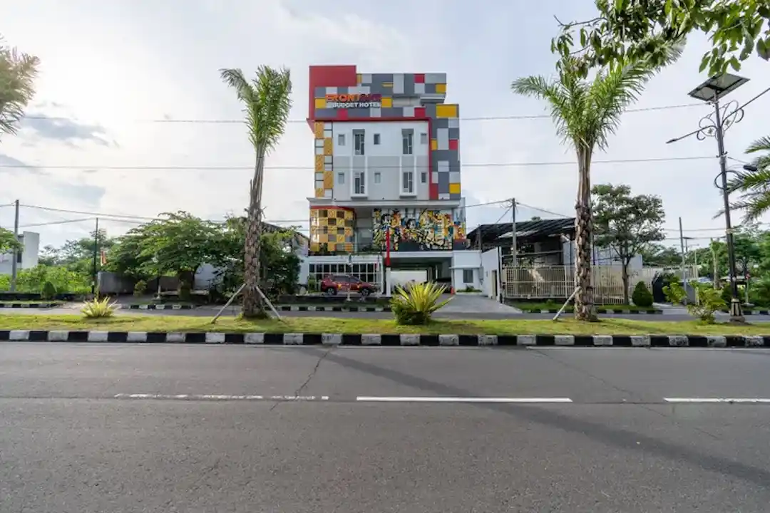 Front One Budget Hotel