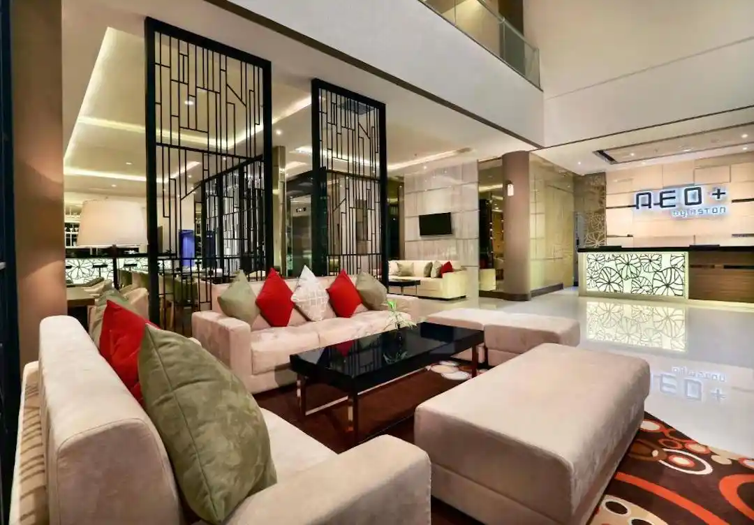 hotel neo+