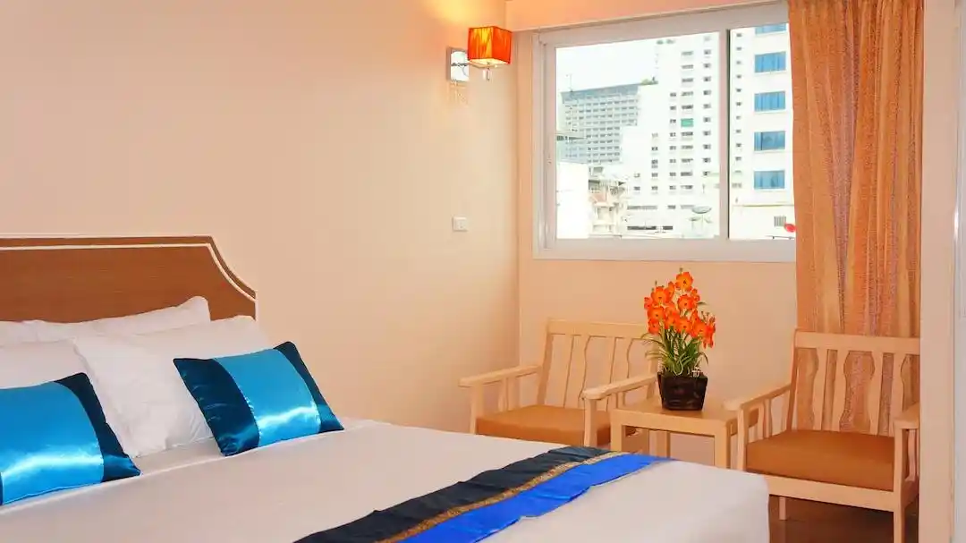 J Two S Hotel - Pratunam