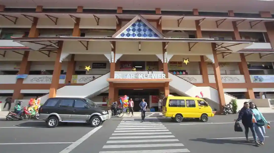 Pasar Klewer solo