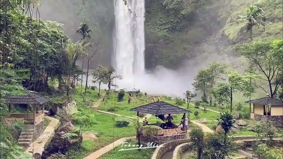 Curug Sanghyang Taraje