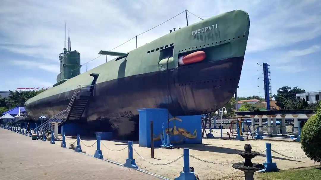 Monumen Kapal Selam (Monkasel)