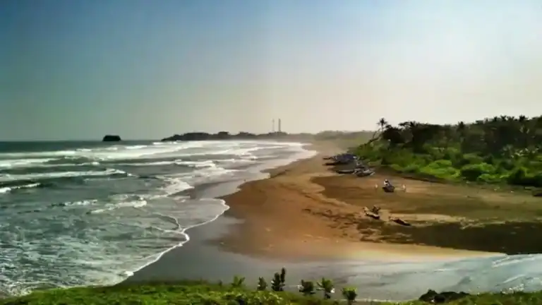 pantai Cimanuk tasik