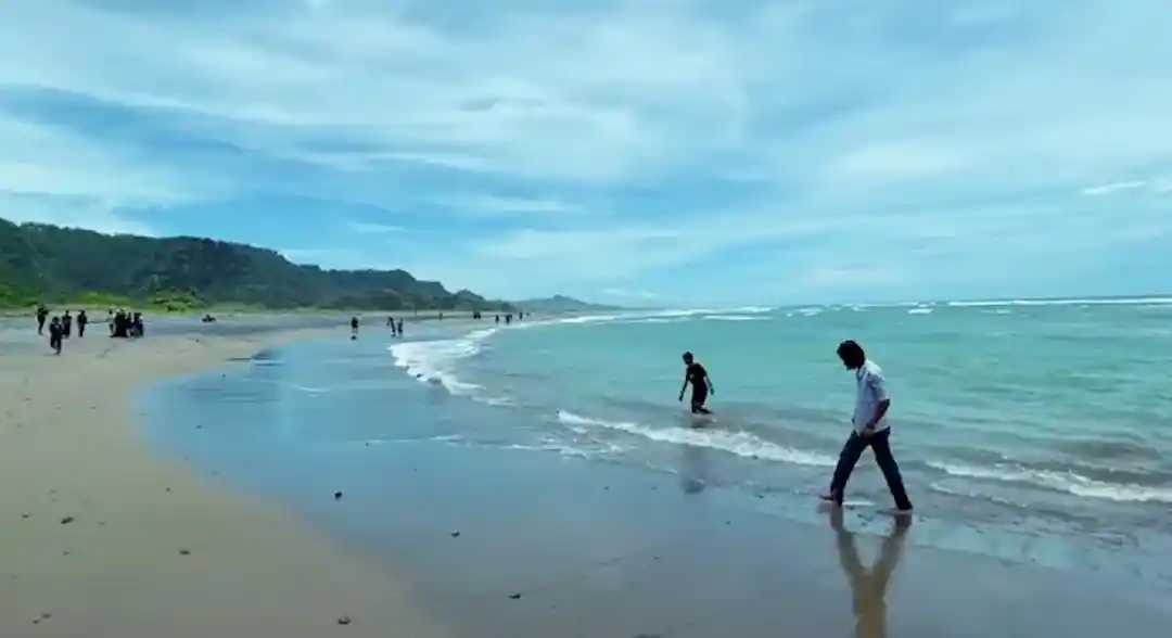 pantai bubujung tasik