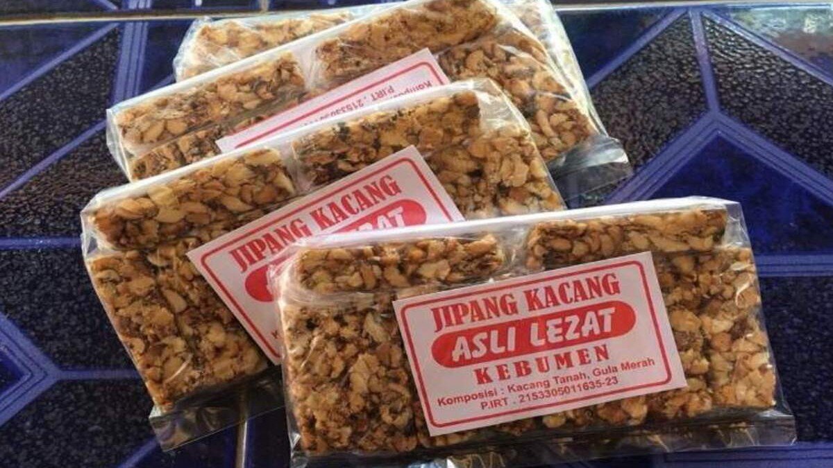 Jipang kacang gula merah dari Desa Lumpang Purbalingga, coklat mengkilap dengan kacang goreng yang terlihat jelas
