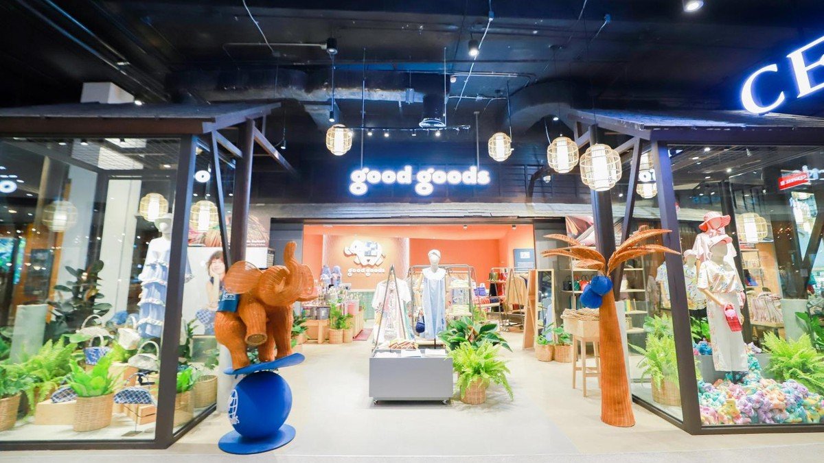 Produk kriya dan desain kontemporer Thailand di toko Good Goods CentralWorld Bangkok