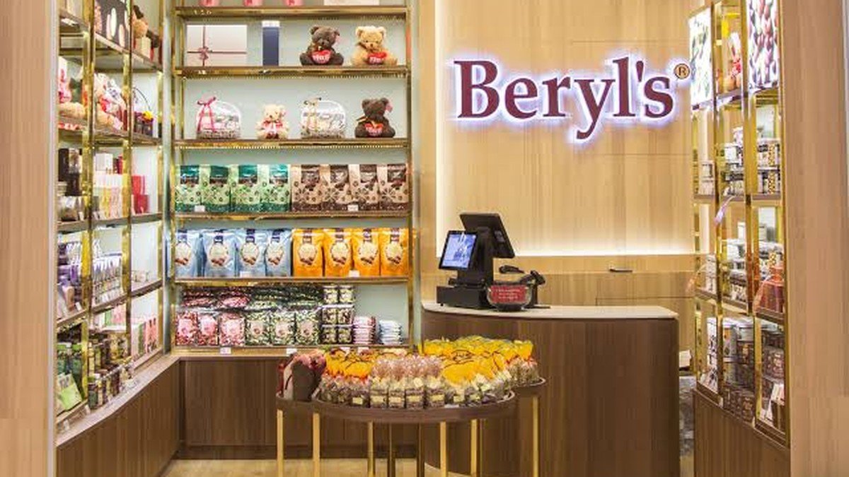 Berbagai varian produk cokelat Beryl’s Malaysia dalam kemasan kotak
