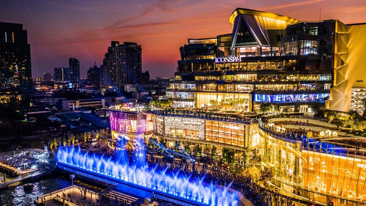 deretan mall terbesar di Asia Tenggara dengan arsitektur megah dan interior modern