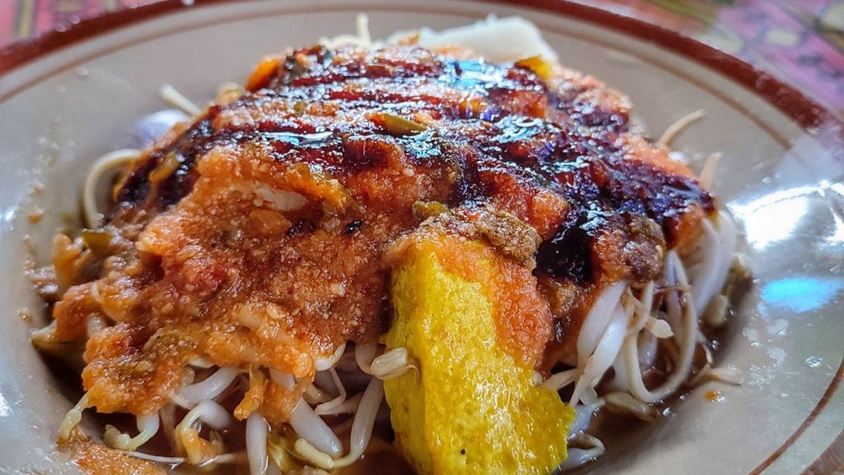 Tempat Makan di Bogor 8 Rekomendasi Restoran Bogor Hits termasuk Toge Goreng H. Gebro dengan bumbu tauco khas